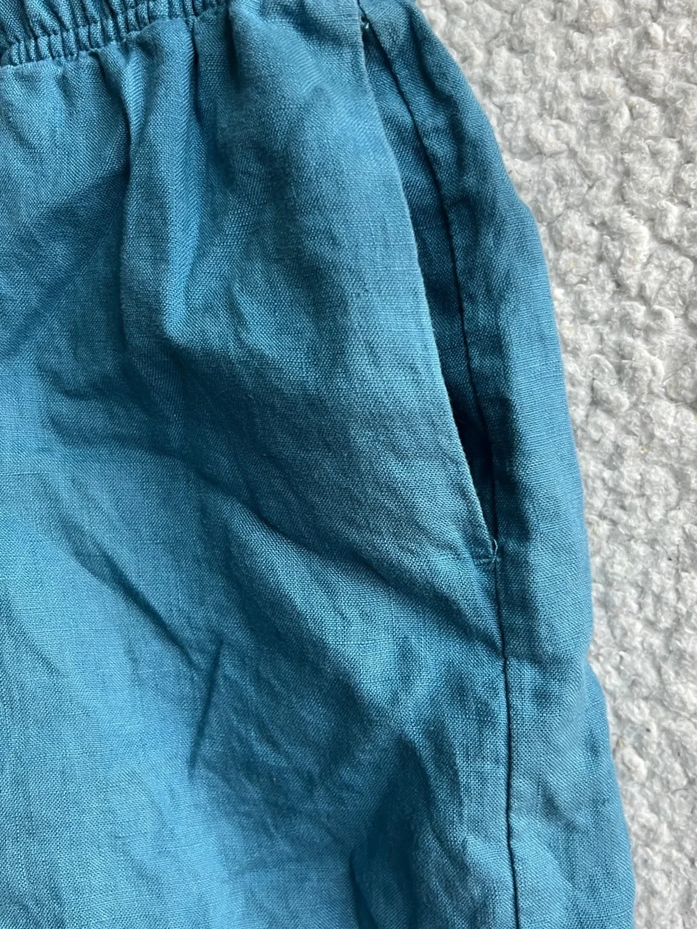 Quince XS turquoise linen shorts